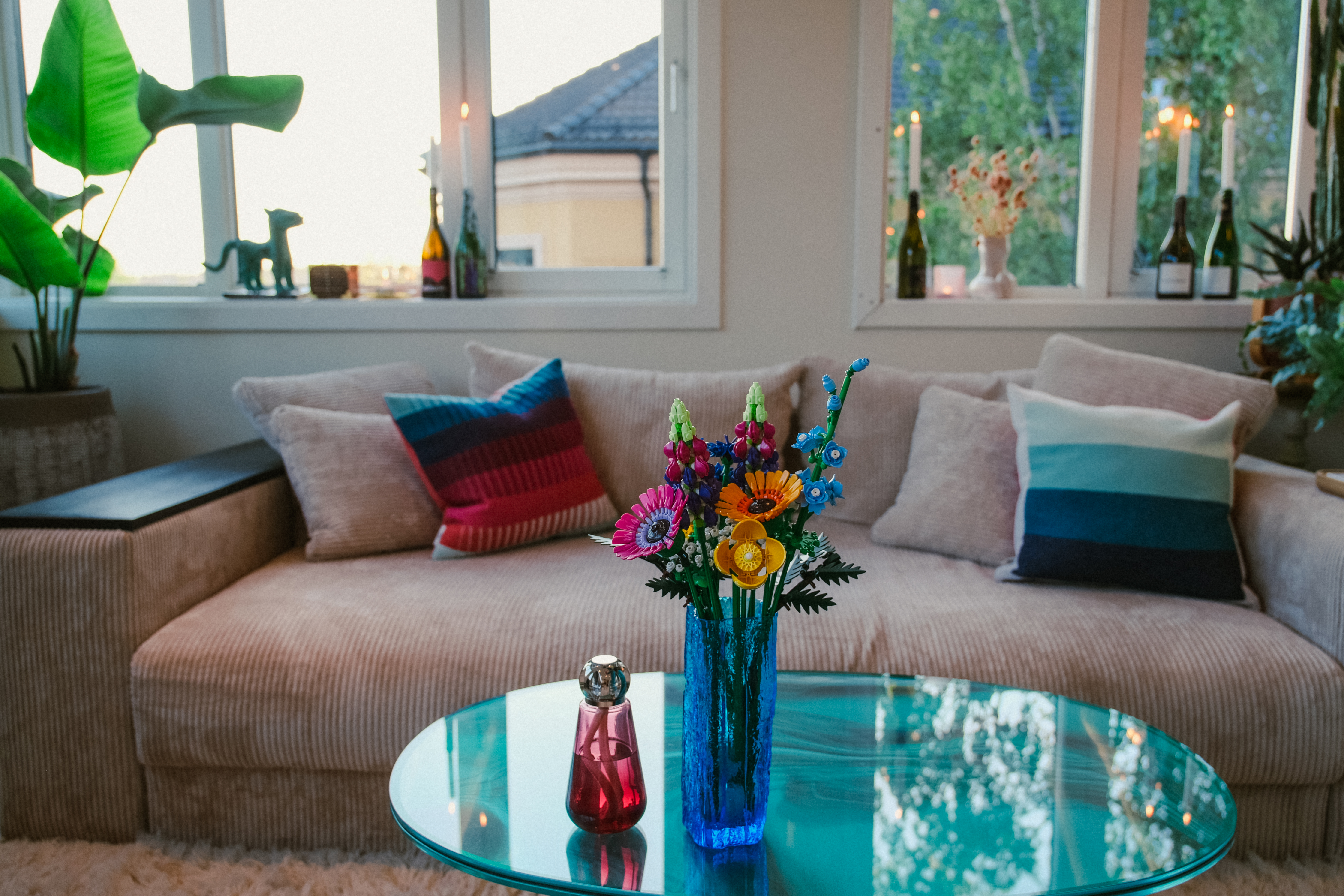 Marinas stue med LEGO-blomster