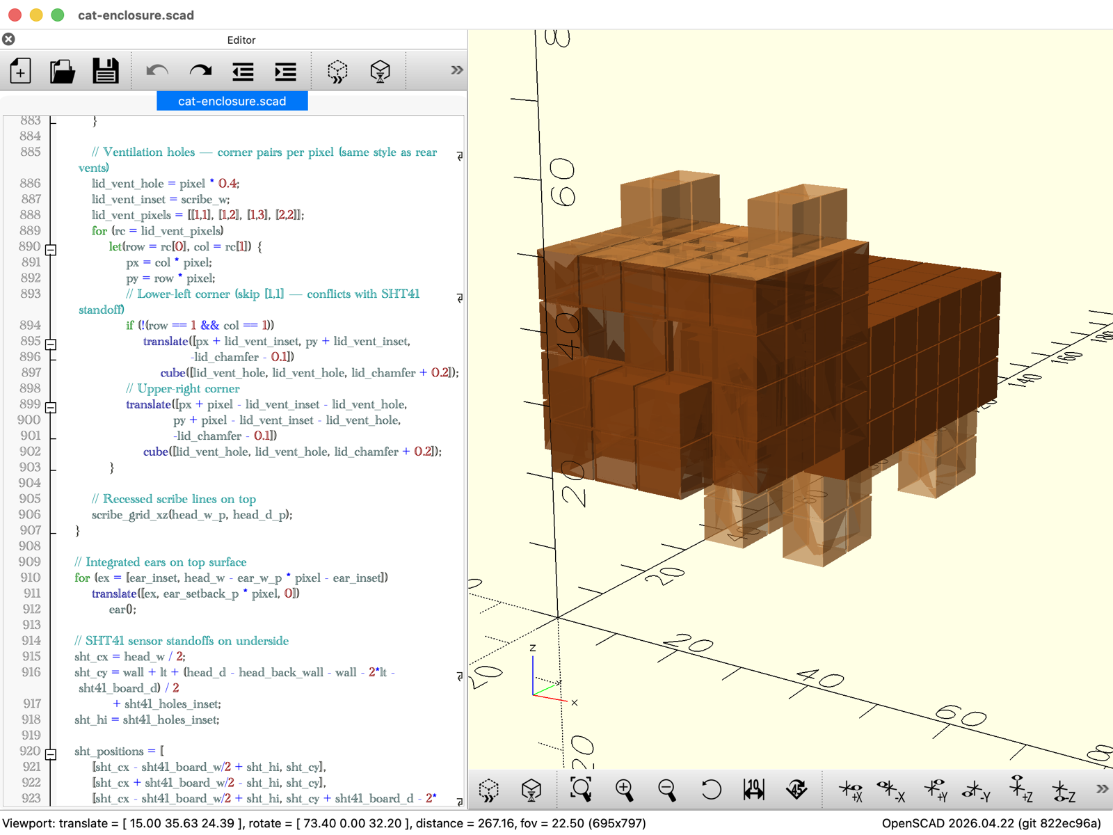 Skjermbilde av OpenSCAD med kattekassens kildekode og 3D-preview